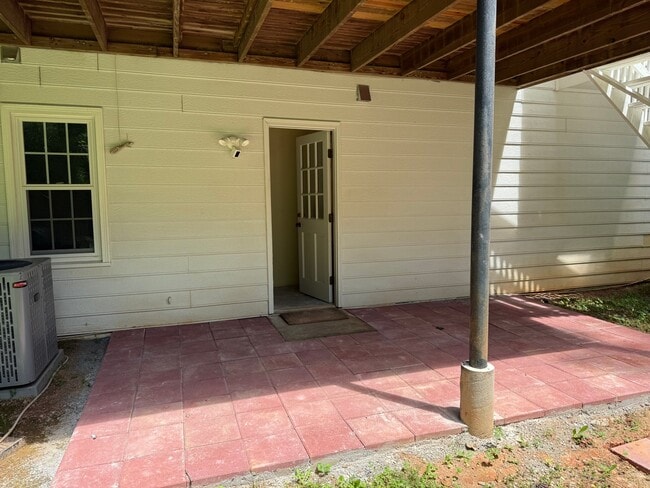 Building Photo - 2786 Brookcliff Landing NE