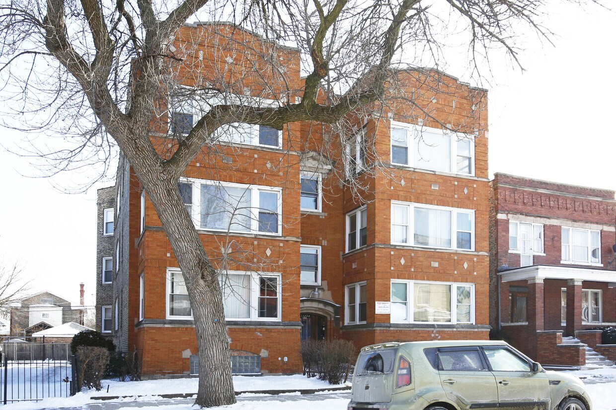 Building Photo - 7727 S Carpenter St