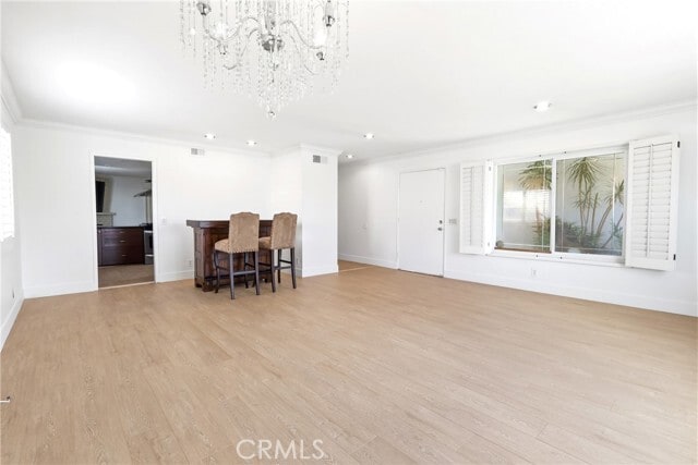 Foto del edificio - 1339 Dahlia Cir