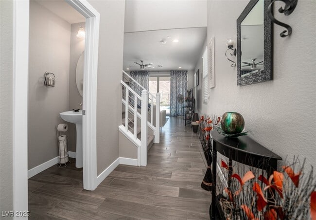 Foto del edificio - 111 Verde Rosa Dr