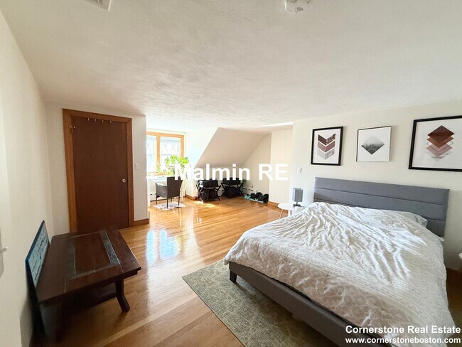 Foto del edificio - 920 E 4th St