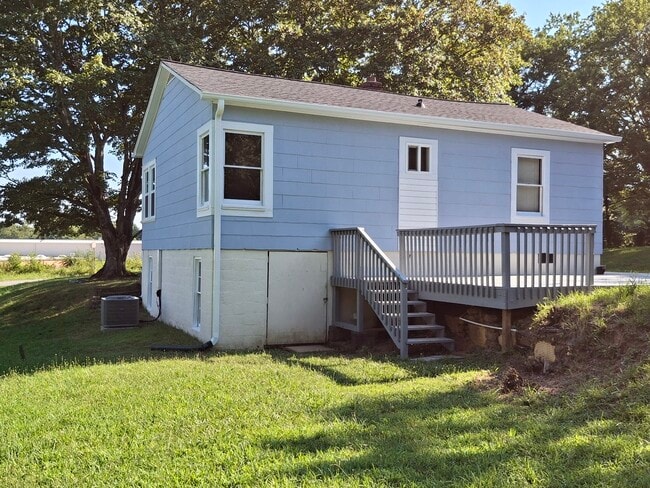 Foto del edificio - 1764 6th Ave NW