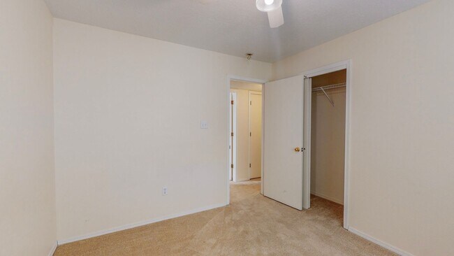 Building Photo - WESTSIDE HOME 3 Bedroom 2 Bath With 2 car garage