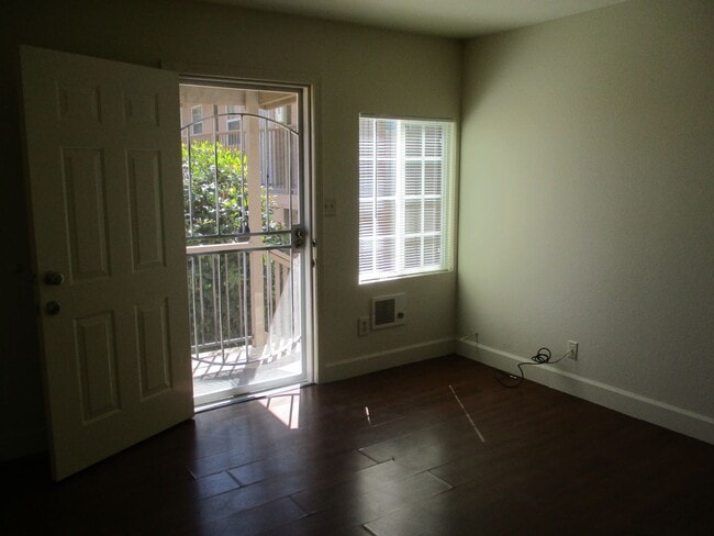 Foto del edificio - Move In Special 1/2 off the 1st Month's Rent!