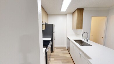 Interior Photo - Eight 80 Newport Beach