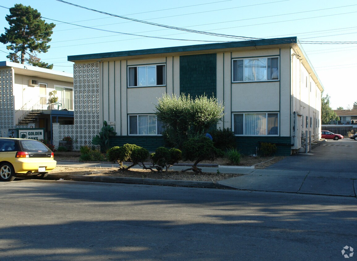 Primary Photo - 671 Iris Ave