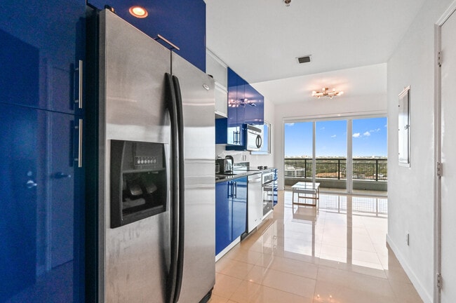 Foto del edificio - 60 SW 13th St