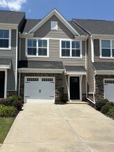 Building Photo - 133 Marthawood Ln