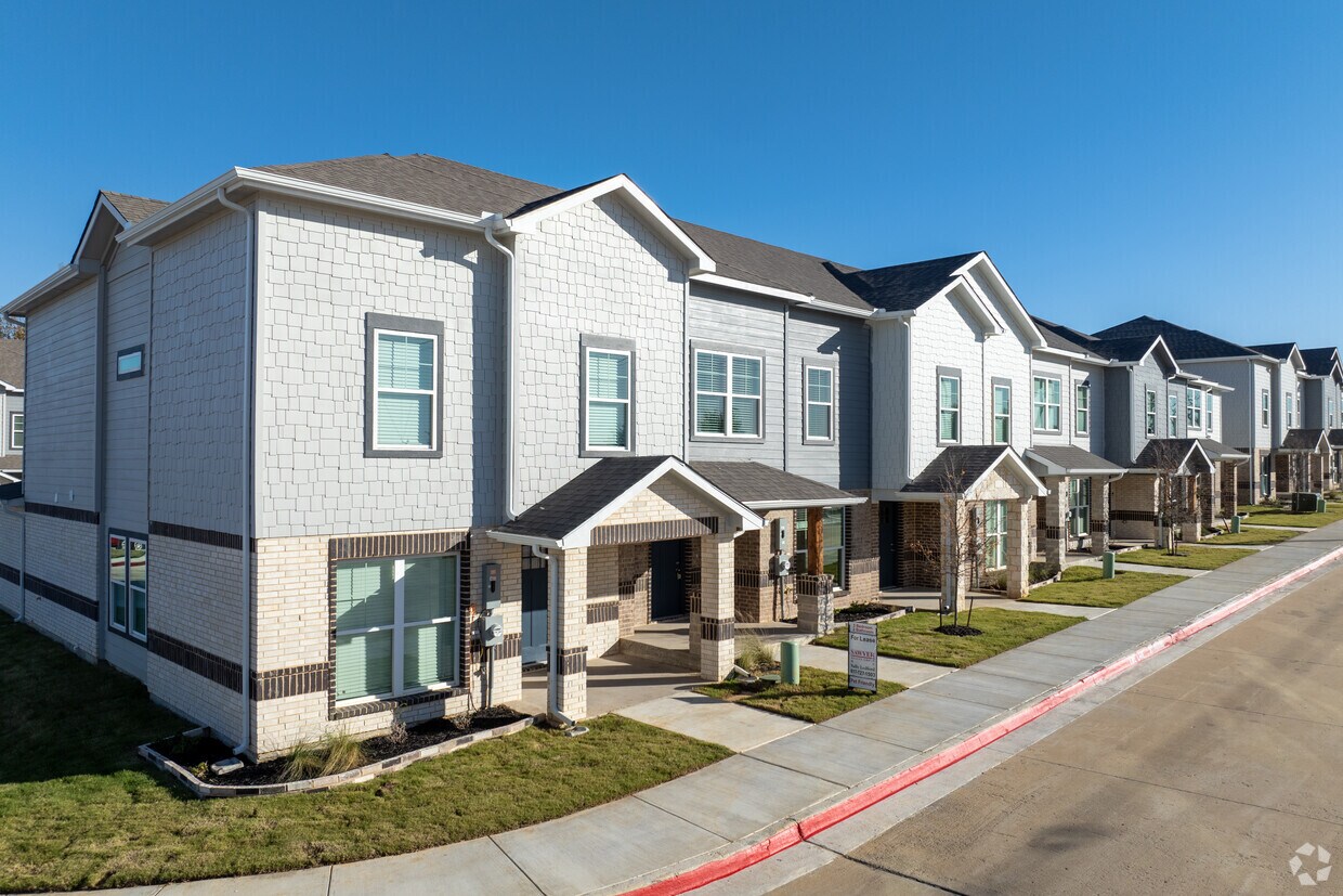 Primary - Arlington Townhomes