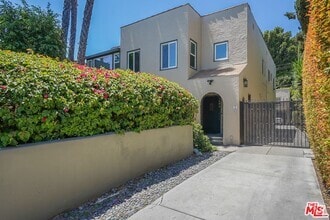 Building Photo - 1043 N La Jolla Ave