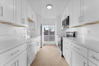 Building Photo - 21722 Roscoe Blvd