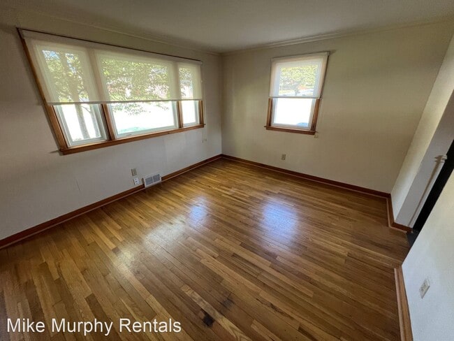Building Photo - 3 br, 1 bath House - 300 Fishburn St
