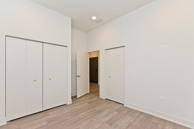 Foto del edificio - 862 N Larrabee St