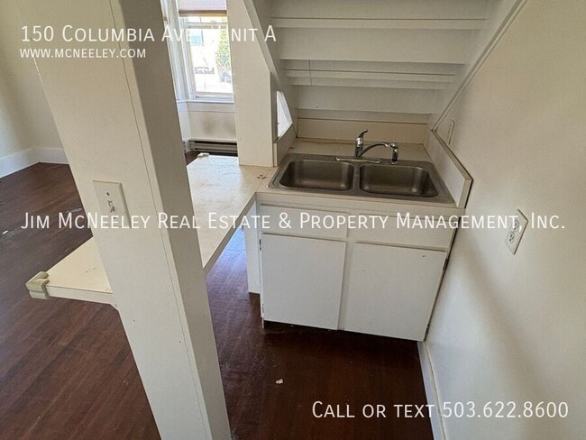Building Photo - 150 Columbia Ave