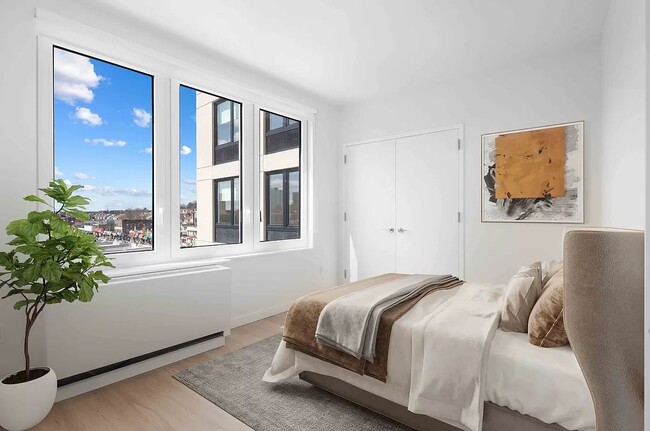 Building Photo - 160-14 Hillside Avenue