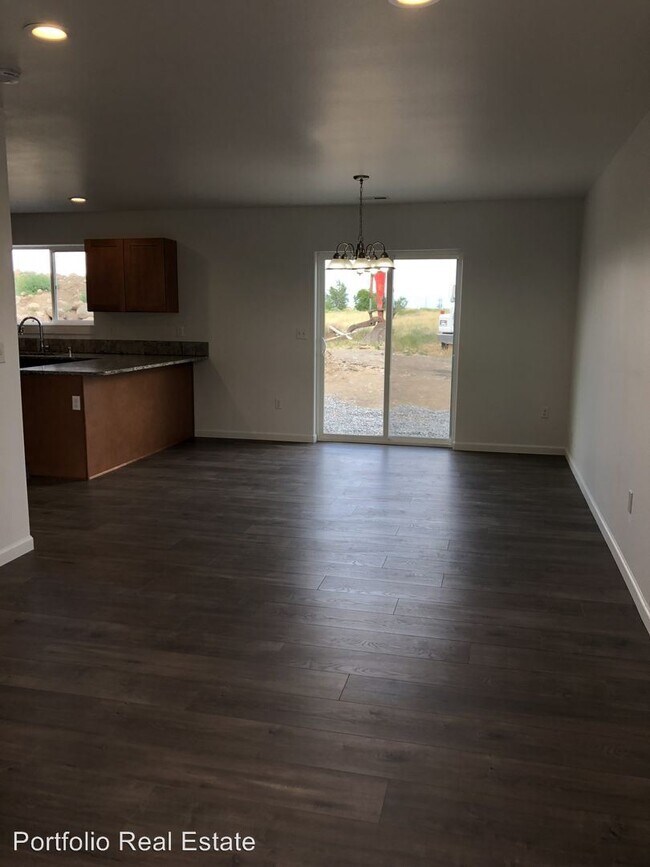 Foto del edificio - 707 3rd Ave NE
