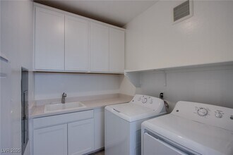 Building Photo - 2555 Hampton Rd