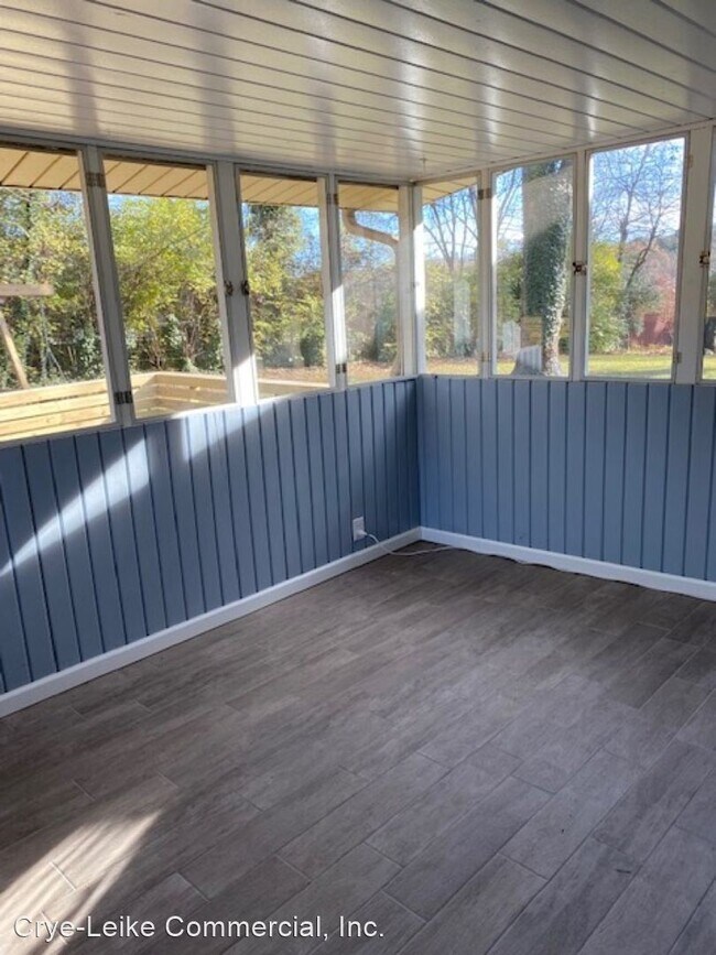 Building Photo - 4 br, 2 bath House - 1018 West Forest Blvd.