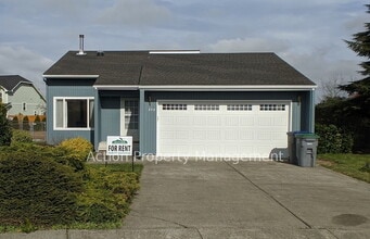 Building Photo - 330 N Honeycomb Cir