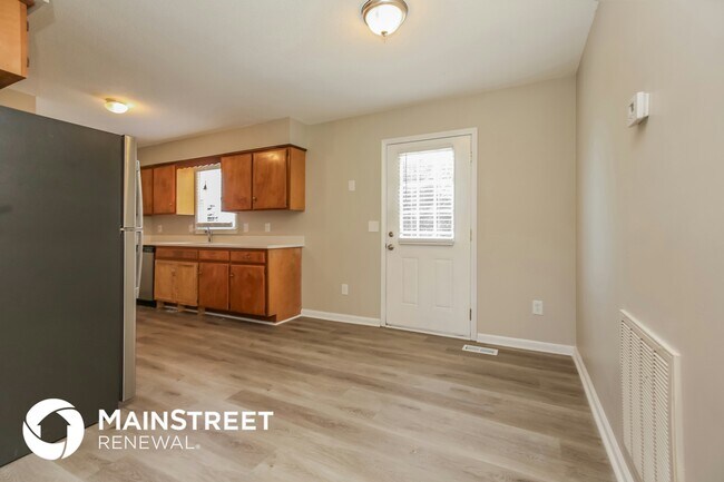 Building Photo - 5375 Candy Cane Ct