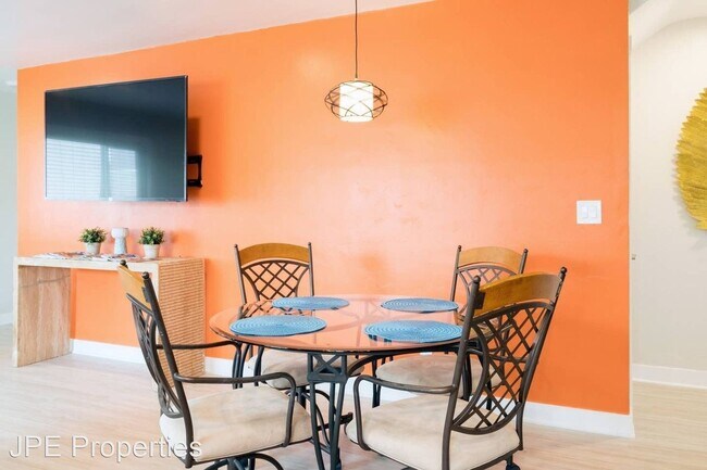 Building Photo - 4073 Gresham St