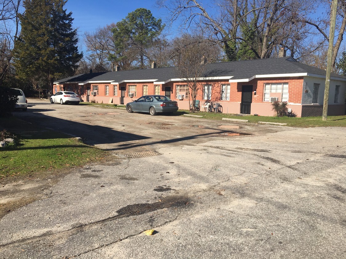 Primary Photo - 2141 Waverly St