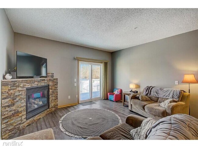 Building Photo - 3 br, 2 bath Townhome - 3828 Abercrombie Ln