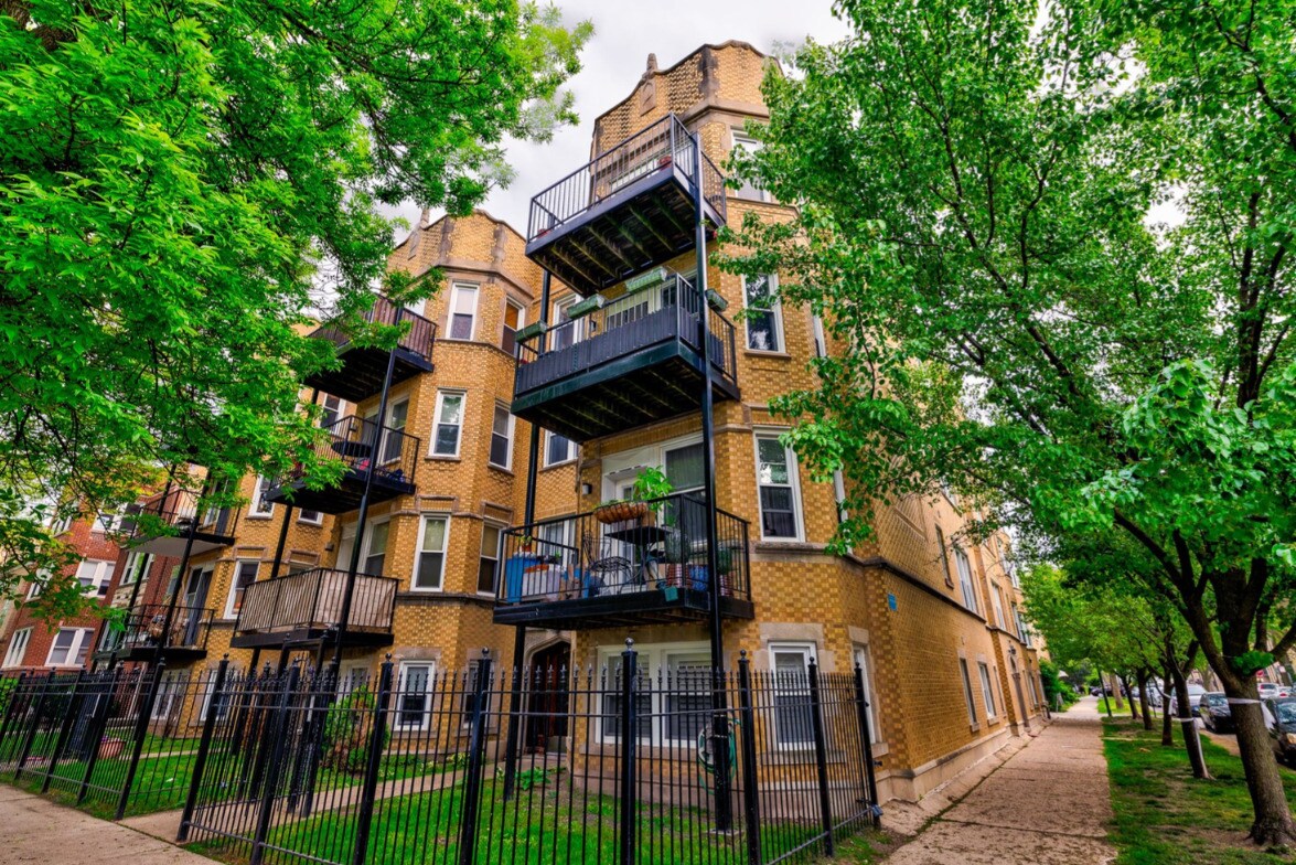 Foto principal - 5255 N Rockwell St