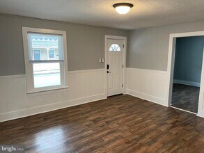 Building Photo - 318 Highland Ave
