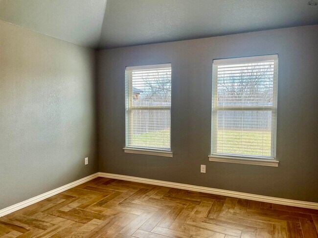 Foto del edificio - 5021 Olivia Ln