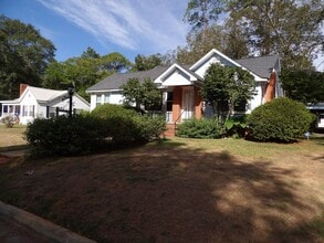 Building Photo - 808 Crawford Ave