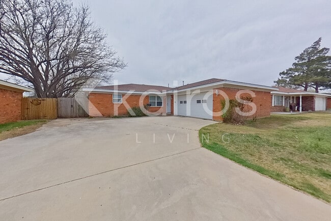 Building Photo - 3614 Carson Dr