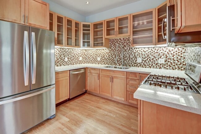 Building Photo - Your home sweet home in San Francisco is in the Noe Valley Neighborhood!