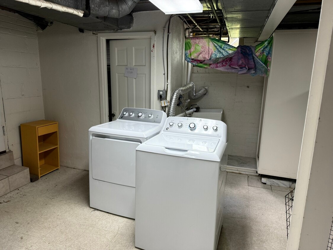 Building Photo - 2610 16th St N