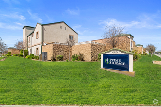 Building Photo - 3010 N Perris Blvd