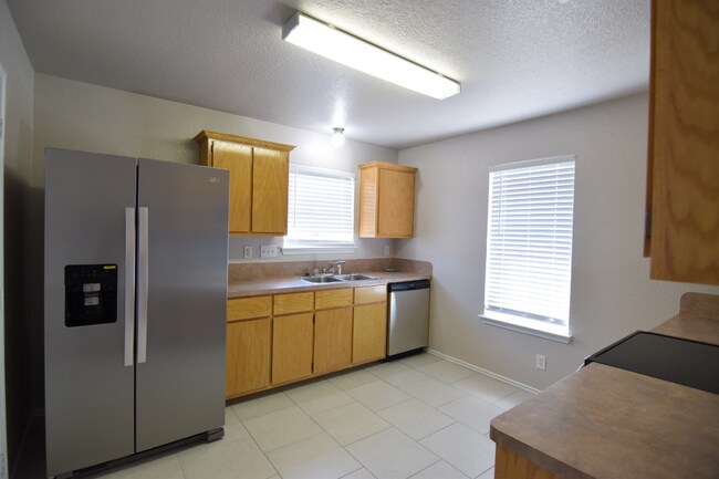 Foto del edificio - 3206 Ida Dr