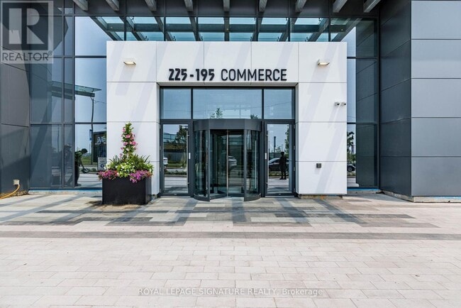 Photo du bâtiment - 225-4225 Commerce St