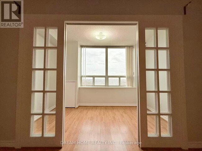 Building Photo - 115 Omni Dr