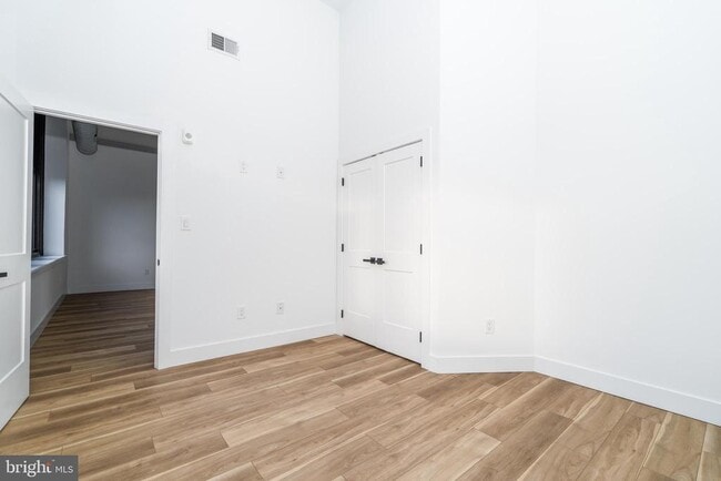 Foto del edificio - 2700 E Auburn St