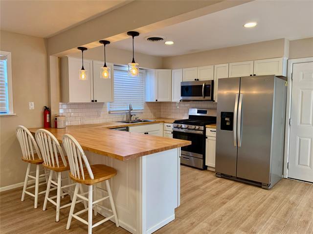 Building Photo - 858 E N 11th St