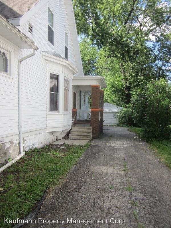 Building Photo - 1224 Park Ave