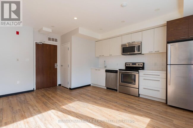 Building Photo - 2277 Queen St E