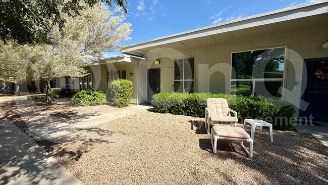 Building Photo - 13211 N Cedar Dr