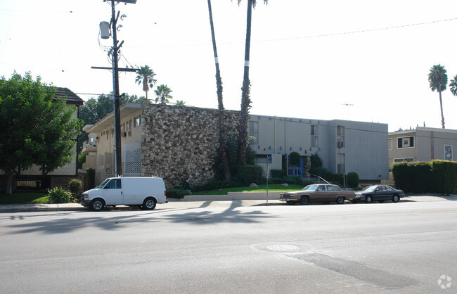 Building Photo - Burbank Park Apartments