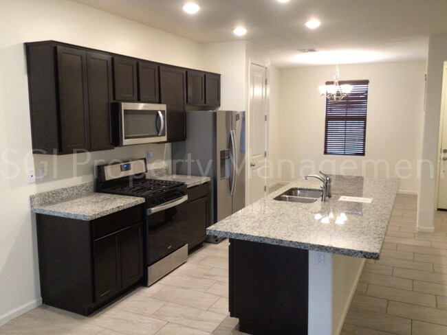 Foto del edificio - 2029 N Thunderbird Ave