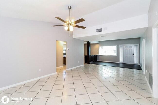 Building Photo - 4036 Waikiki Dr