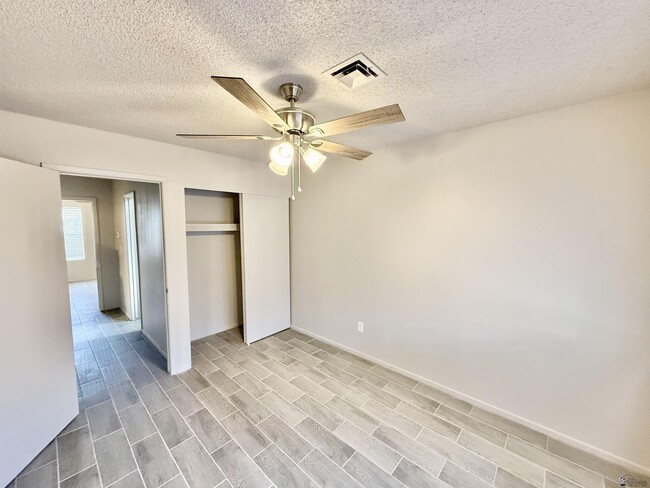 Building Photo - 1635 W Las Lomas St