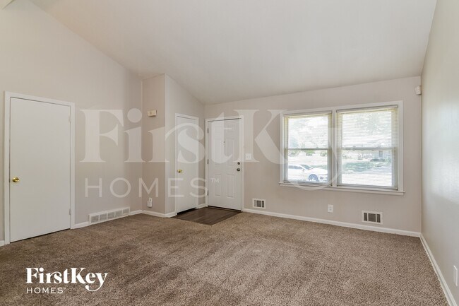 Foto del edificio - 307 NE Arlington Cir