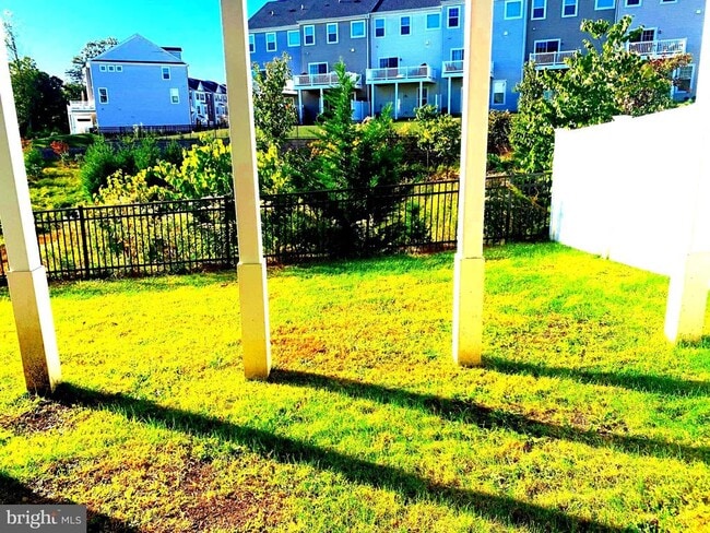 Foto del edificio - 9606 Julia Ln