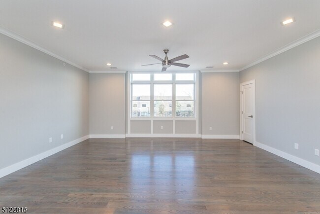 Foto del edificio - 44 Stiles Ln